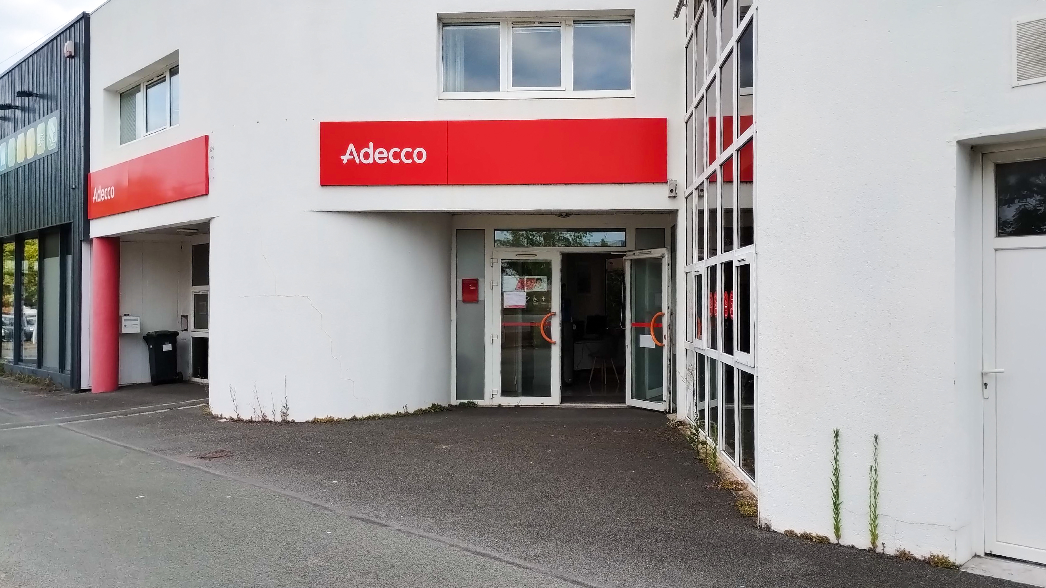 Foto 3 di Adecco Saintes