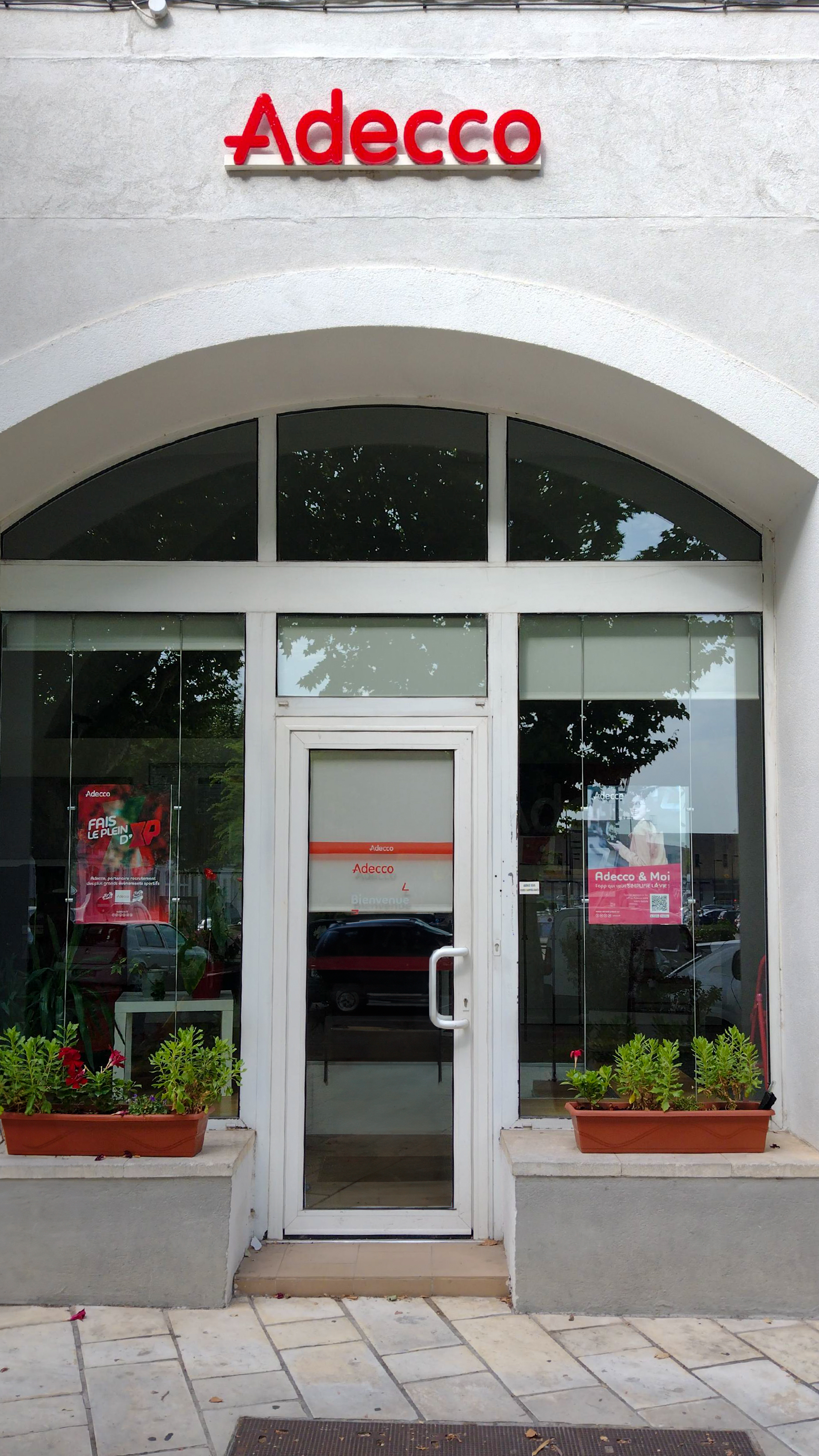 Foto 3 di Adecco Orange